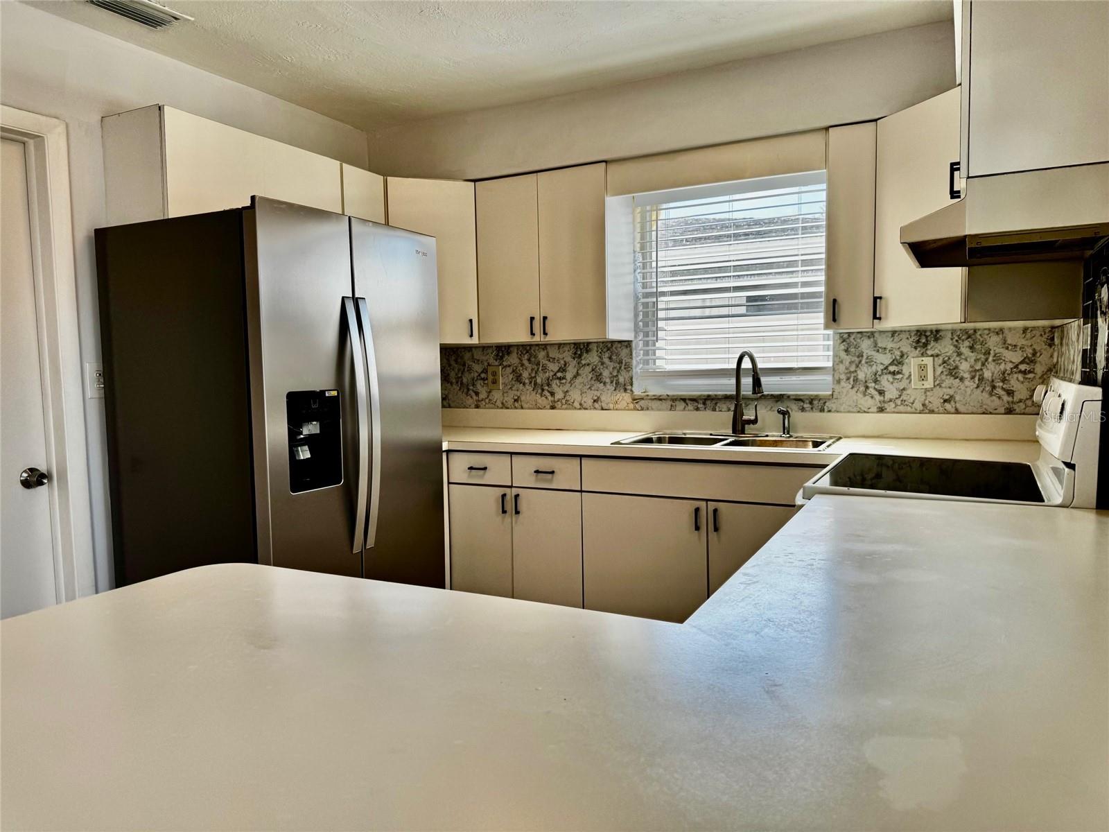 Image 14 of 26 For 5561 100th Avenue N