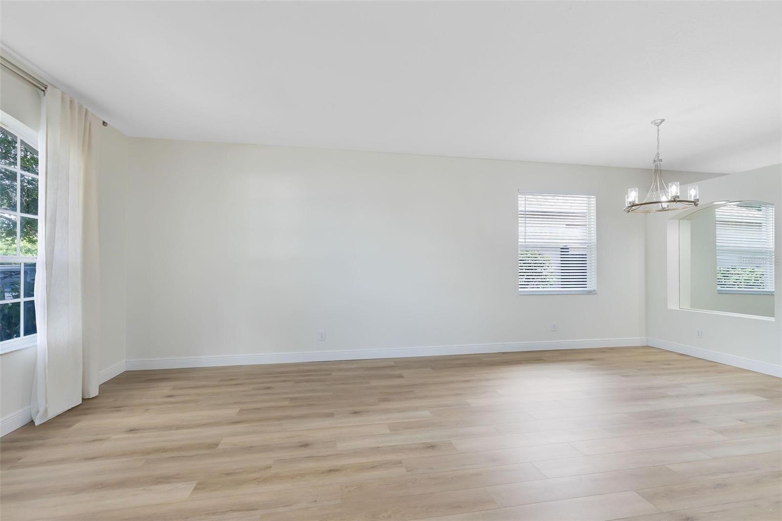 Image 4 of 24 For 4851 Riverton Drive