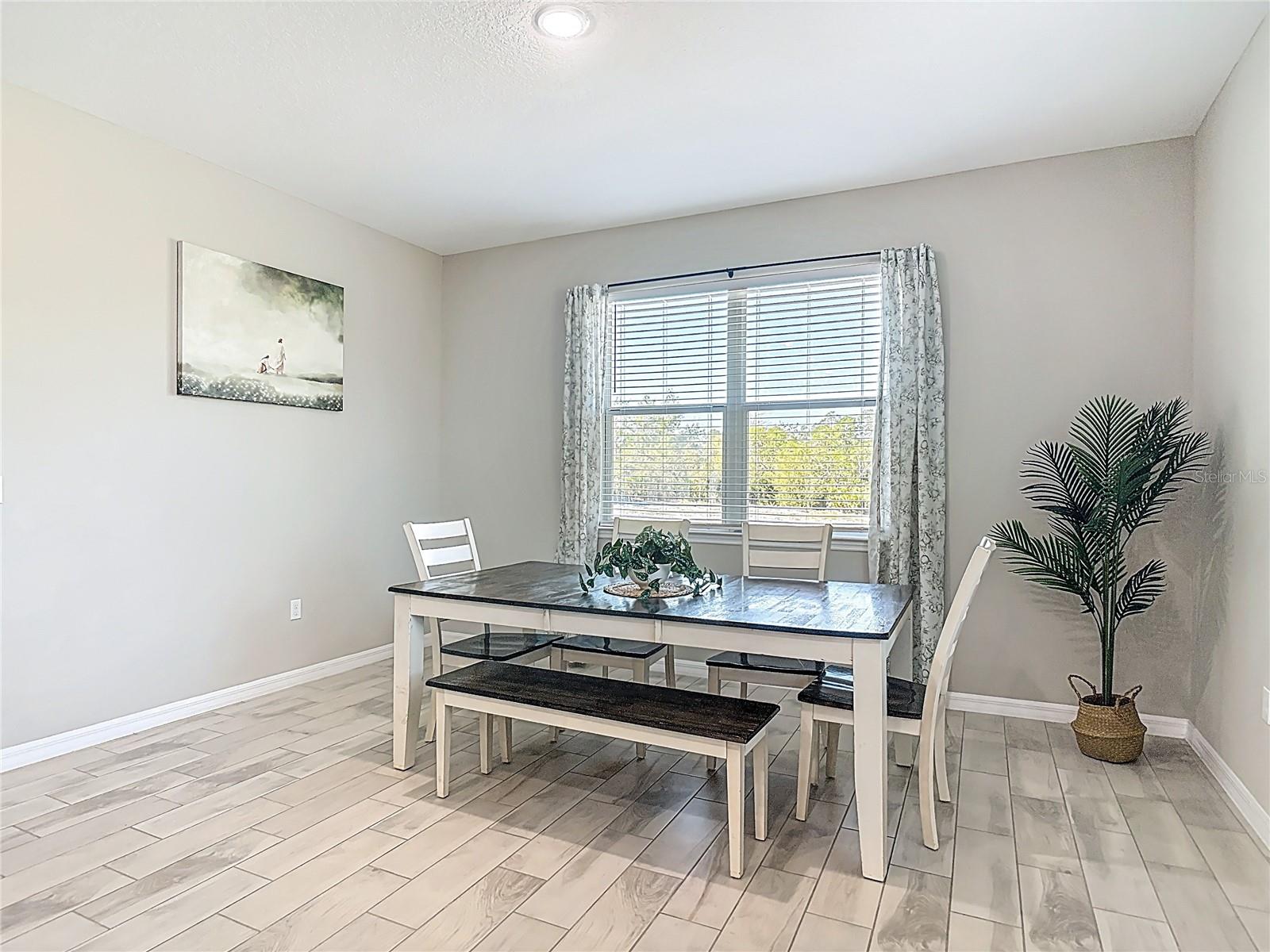 Image 21 of 63 For 39641 Royal Trails Road