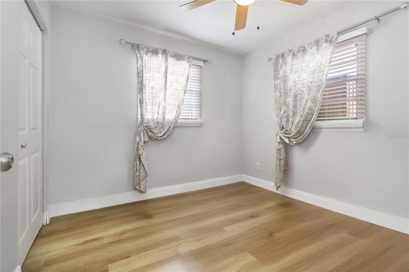 Image 12 of 18 For 925 Alford Street