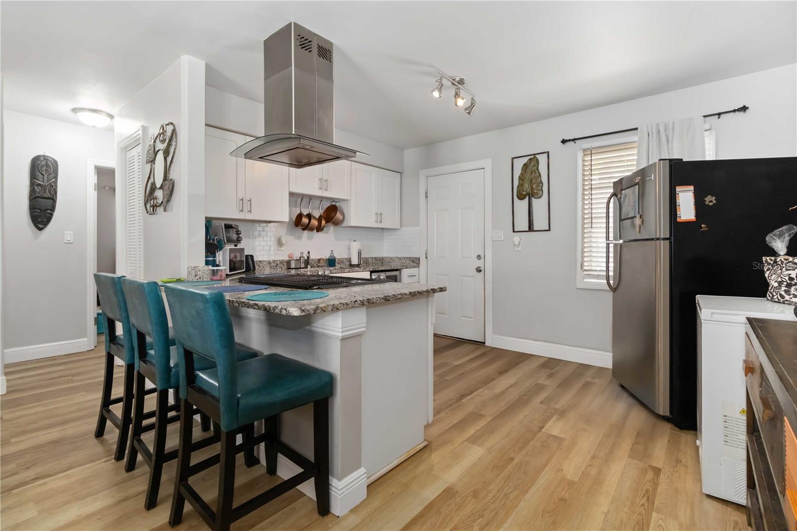 Image 2 of 18 For 925 Alford Street