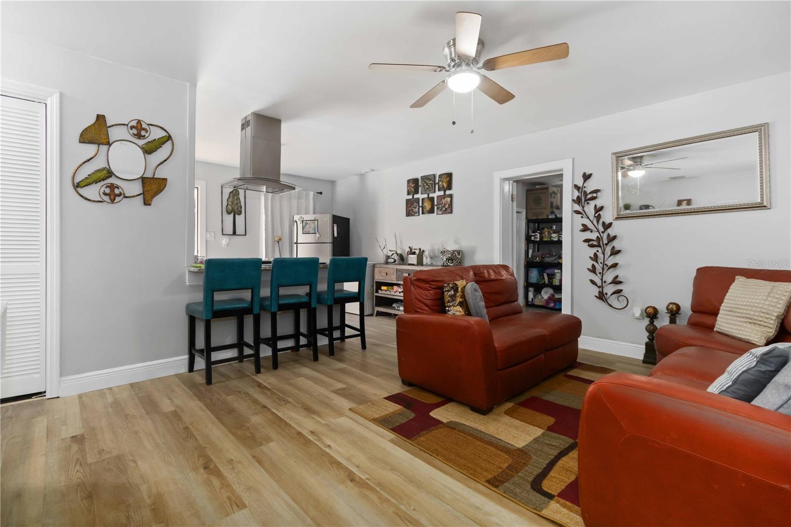 Image 8 of 18 For 925 Alford Street