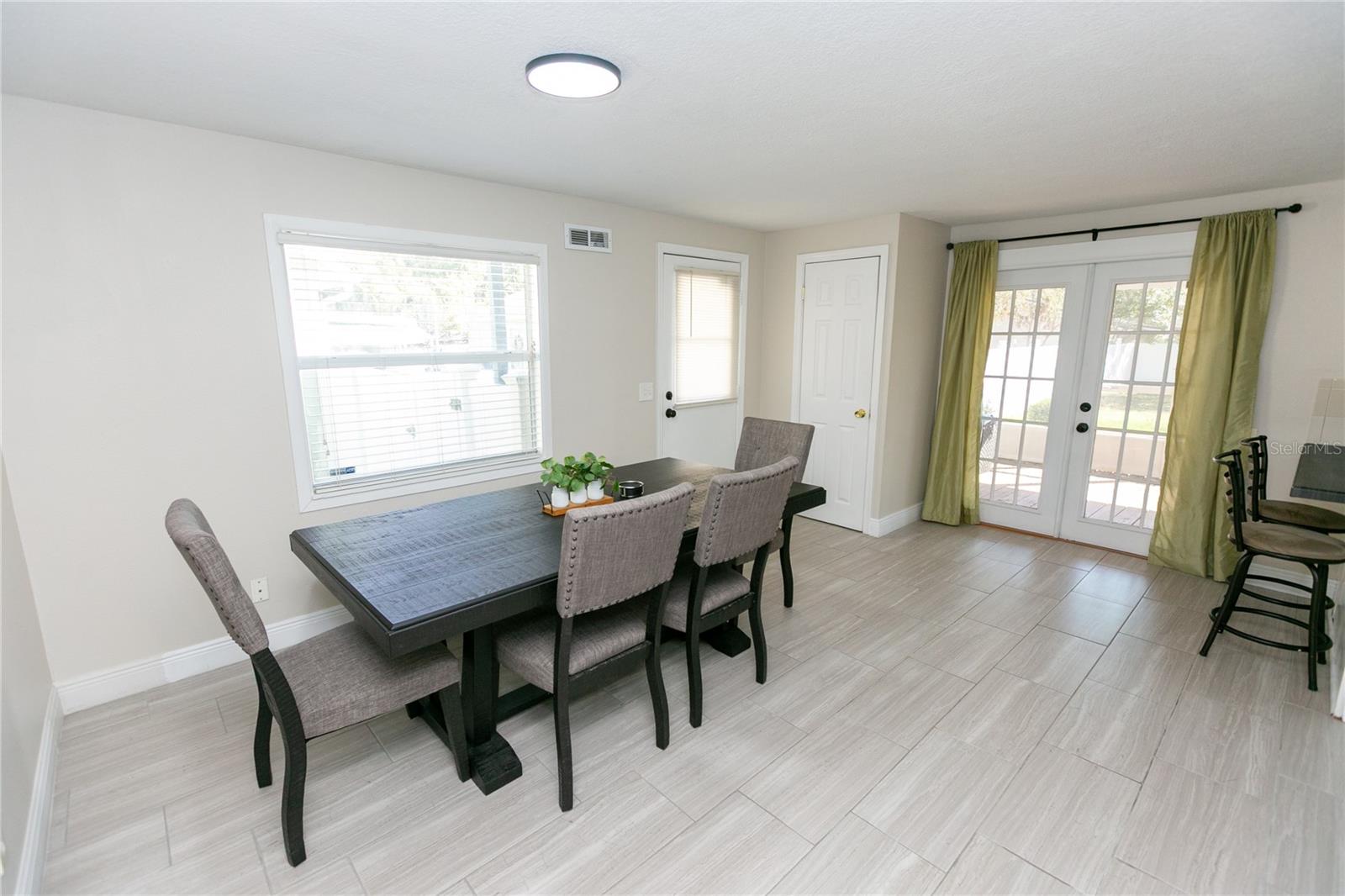 Image 15 of 47 For 807 Tennessee Avenue