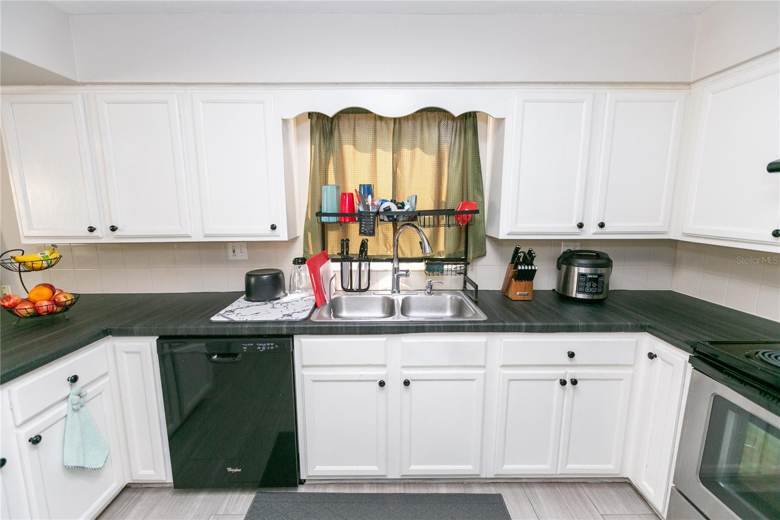 Image 16 of 47 For 807 Tennessee Avenue