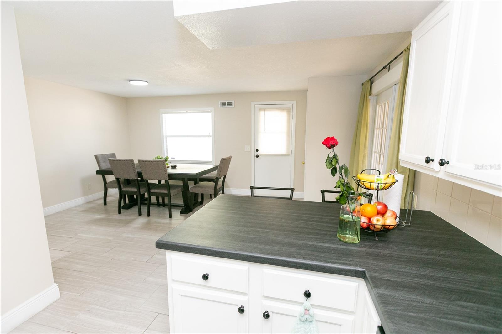 Image 23 of 47 For 807 Tennessee Avenue