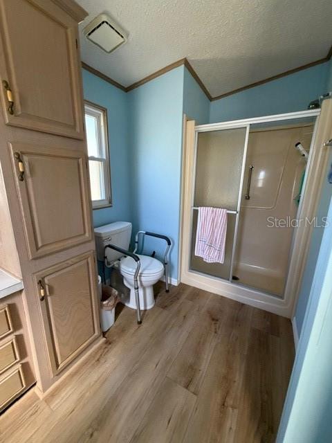 Image 16 of 68 For 194 Rosewood Drive