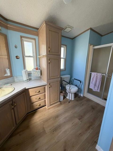 Image 17 of 68 For 194 Rosewood Drive