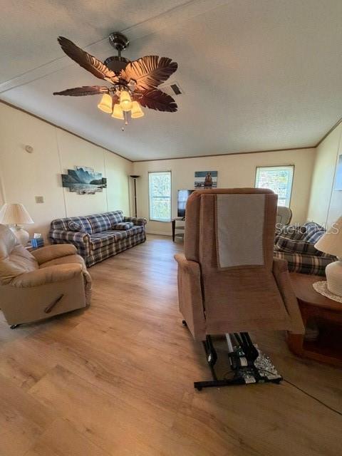 Image 5 of 68 For 194 Rosewood Drive