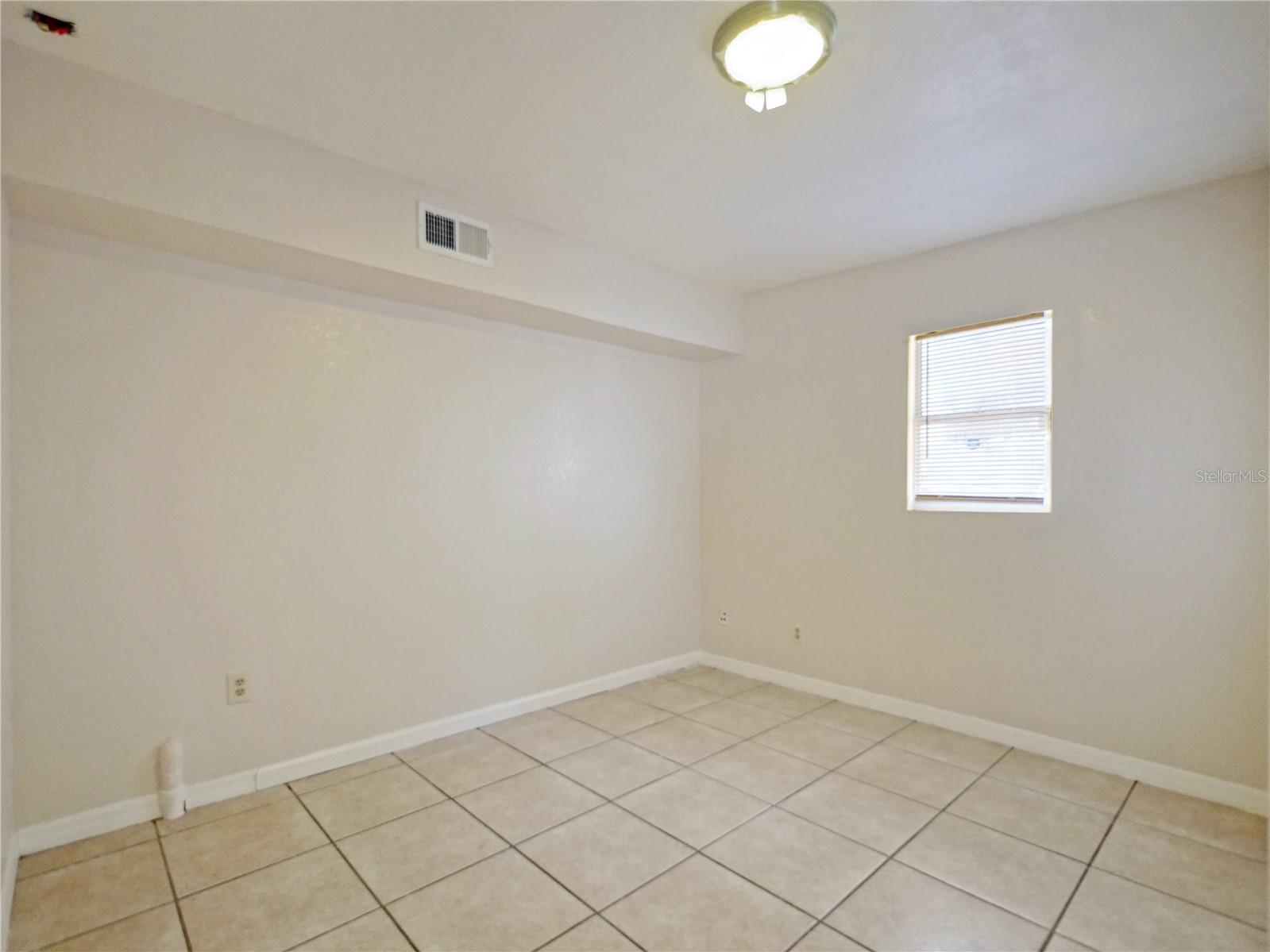 Image 16 of 25 For 4901 Balboa Drive