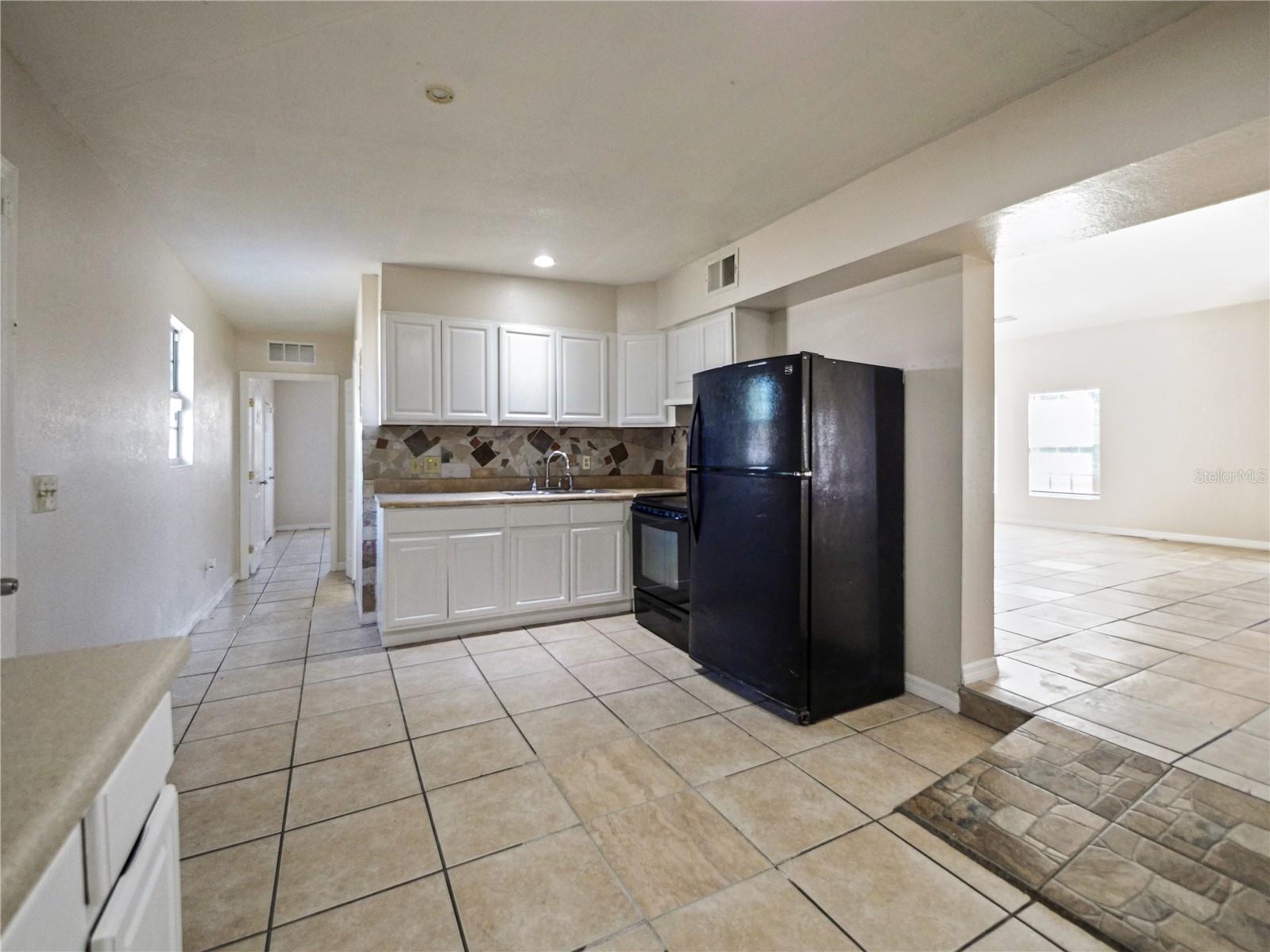 Image 20 of 25 For 4901 Balboa Drive