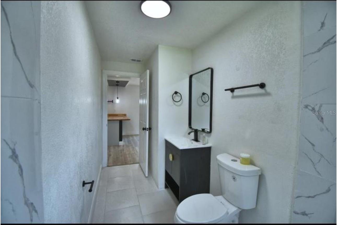 Image 3 of 9 For 1104 8th Street