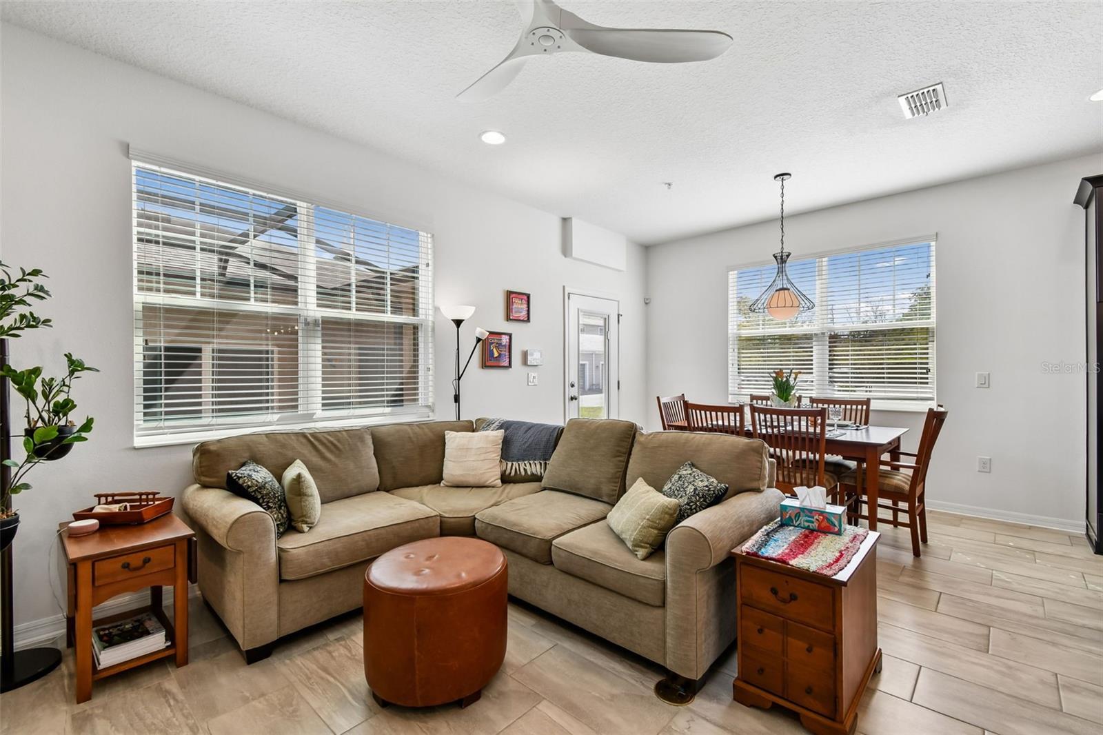 Image 27 of 68 For 628 Orange Belt Loop