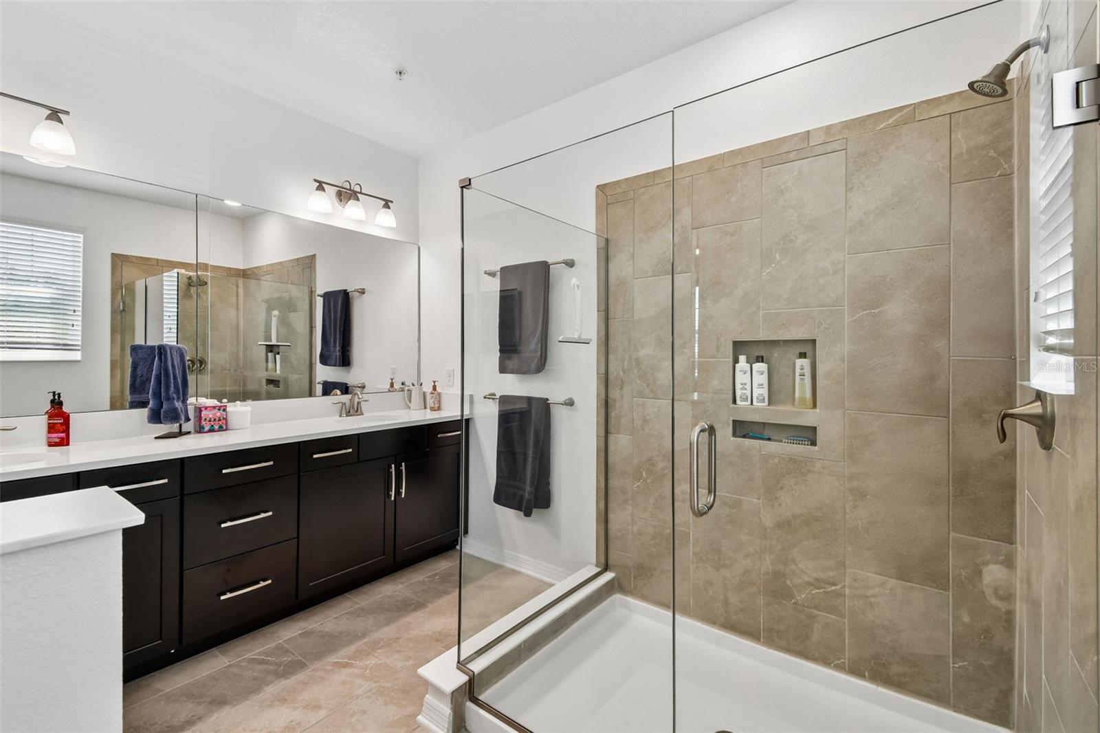 Image 35 of 68 For 628 Orange Belt Loop