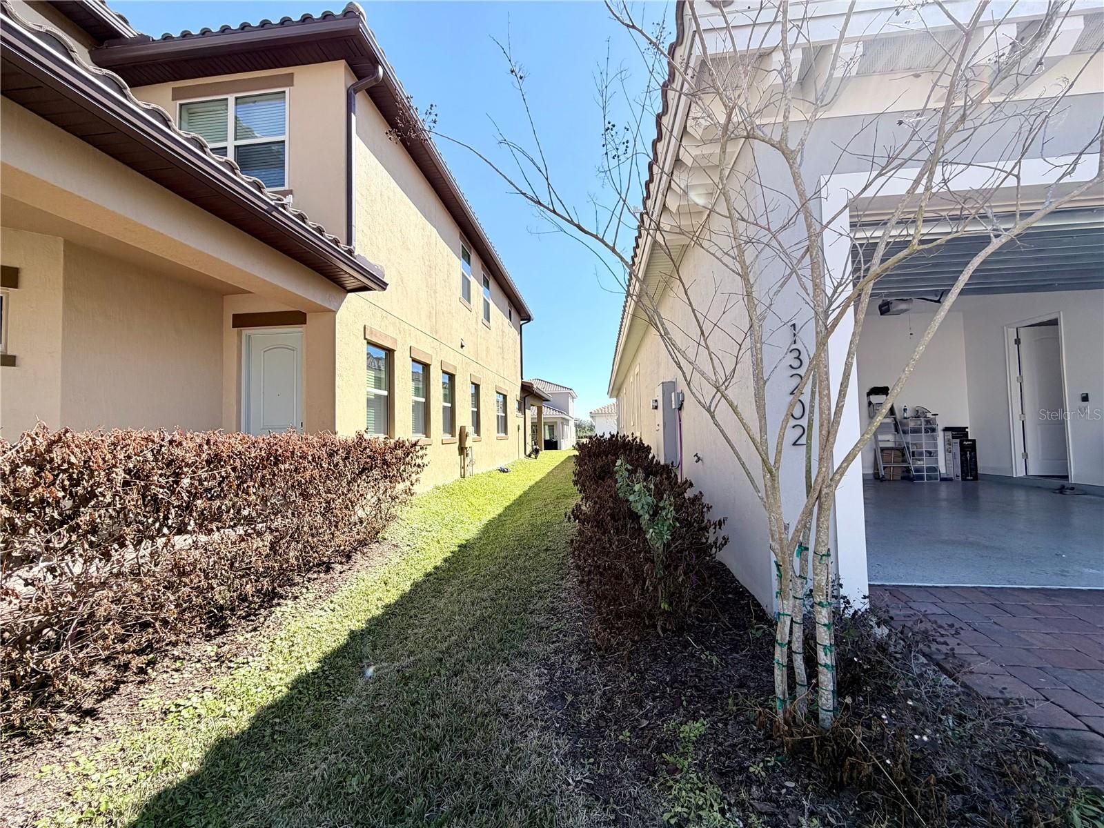 Listing photo id 1 for 13202 Winterton Lane