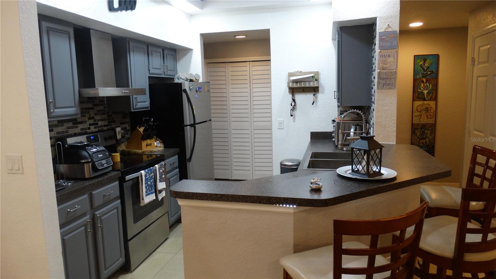 Image 16 of 24 For 5957 Westgate Drive 1914