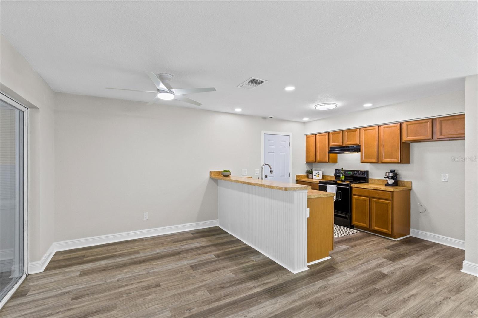 Image 20 of 27 For 10230 Genesee Lane