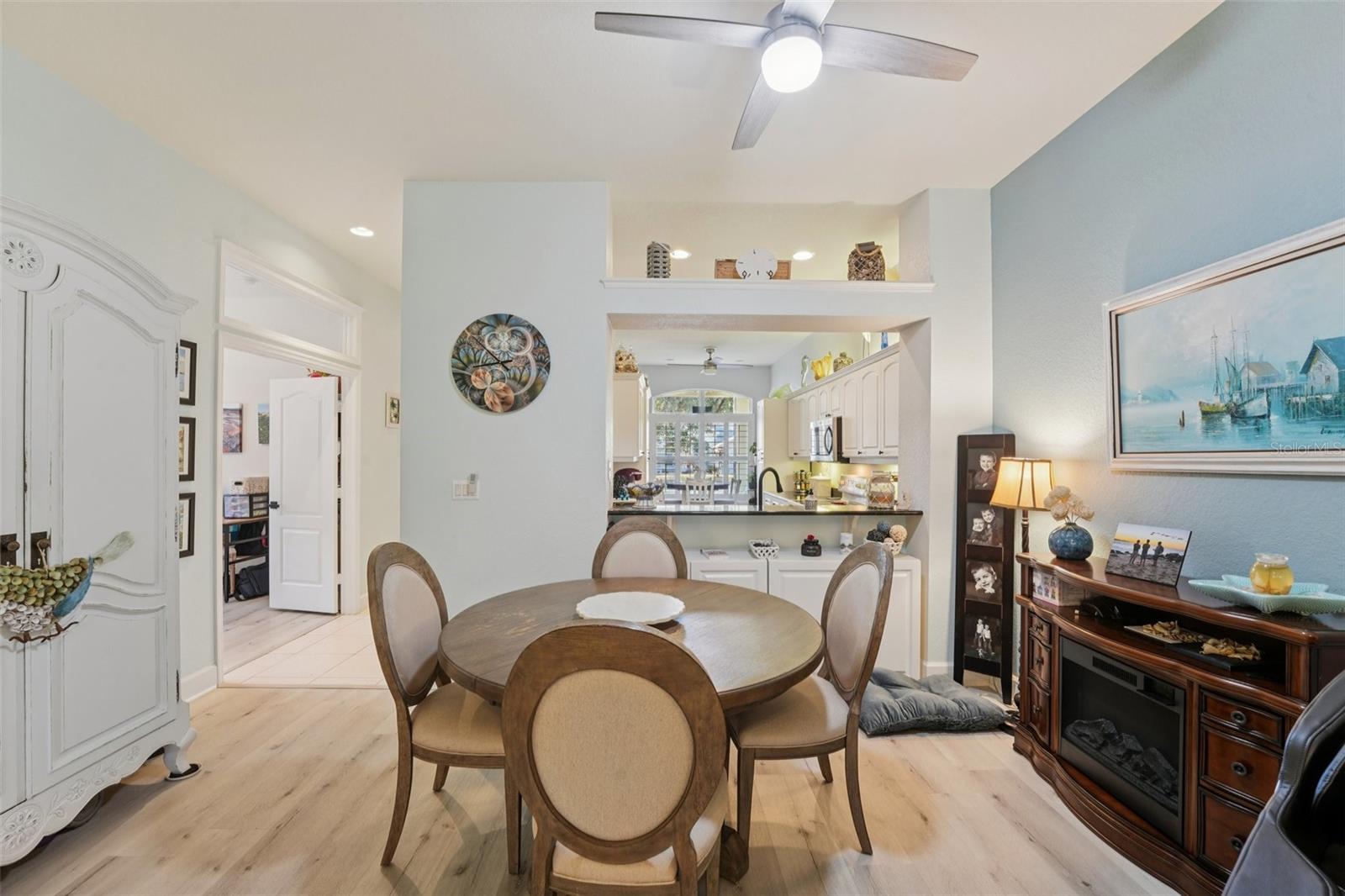 Image 8 of 37 For 1437 Carlow Circle