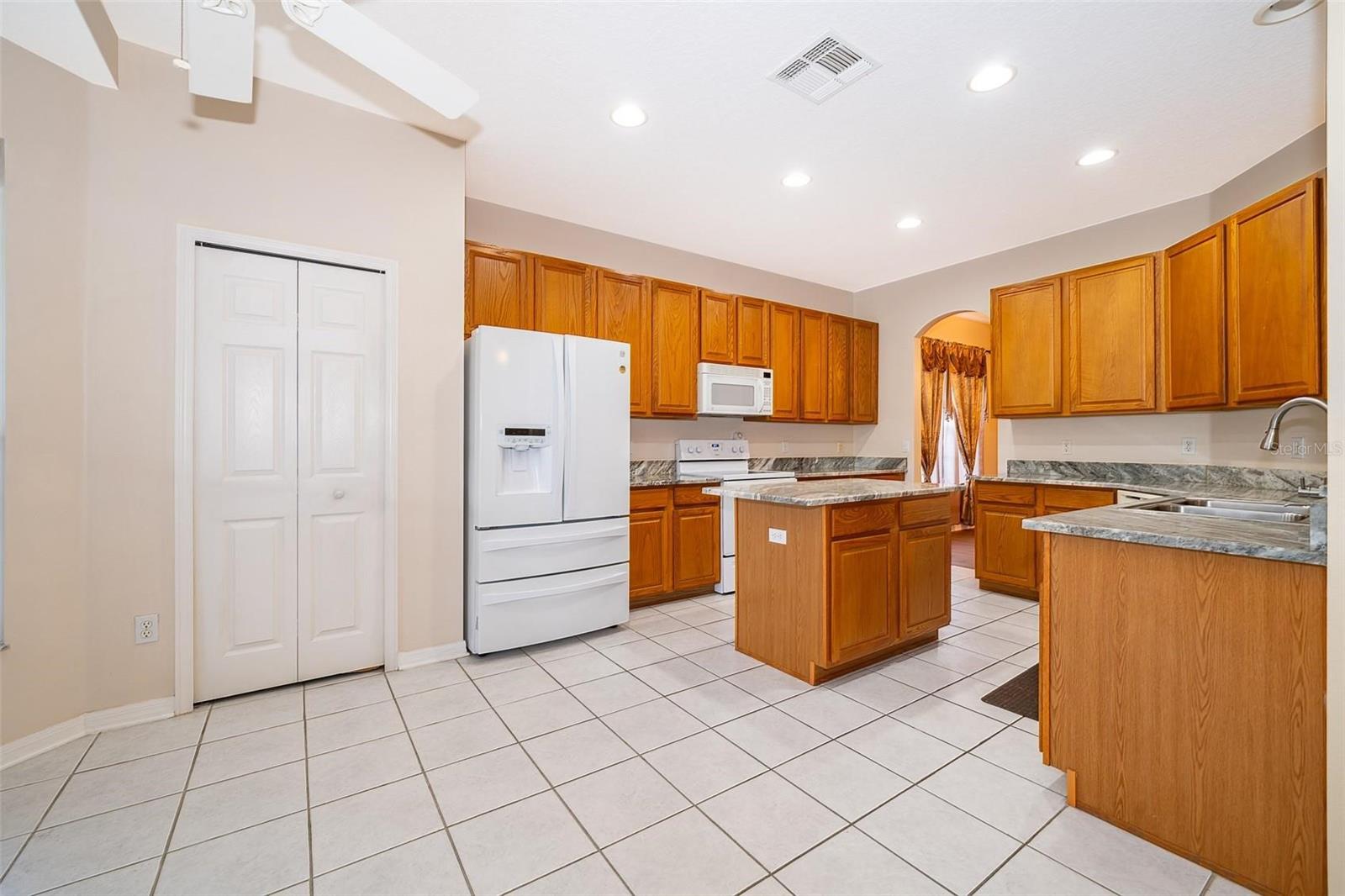 Image 7 of 25 For 7263 Winding Lake Circle