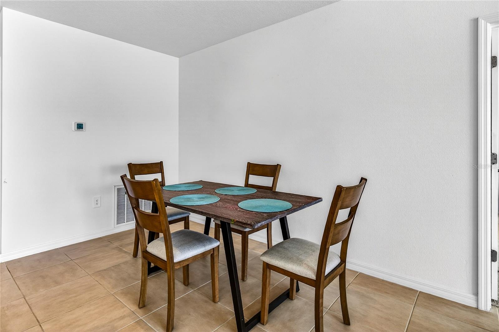 Image 10 of 34 For 9633 Rampart Road