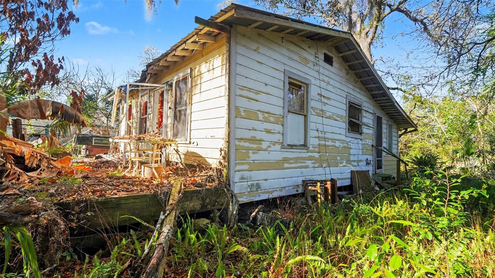 Image 2 of 9 For 3922 16th Court