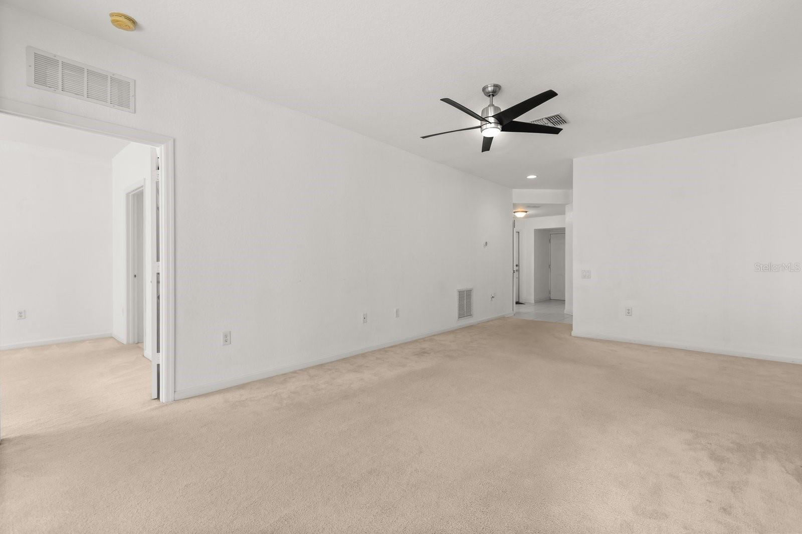 Image 17 of 24 For 409 Hilgard Cove 106