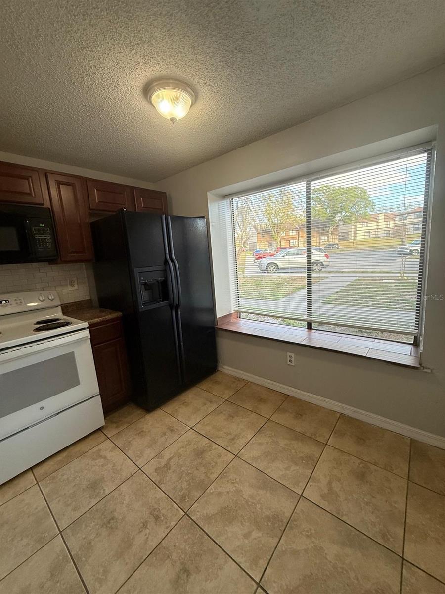 Image 7 of 15 For 4954 Sanoma Village B