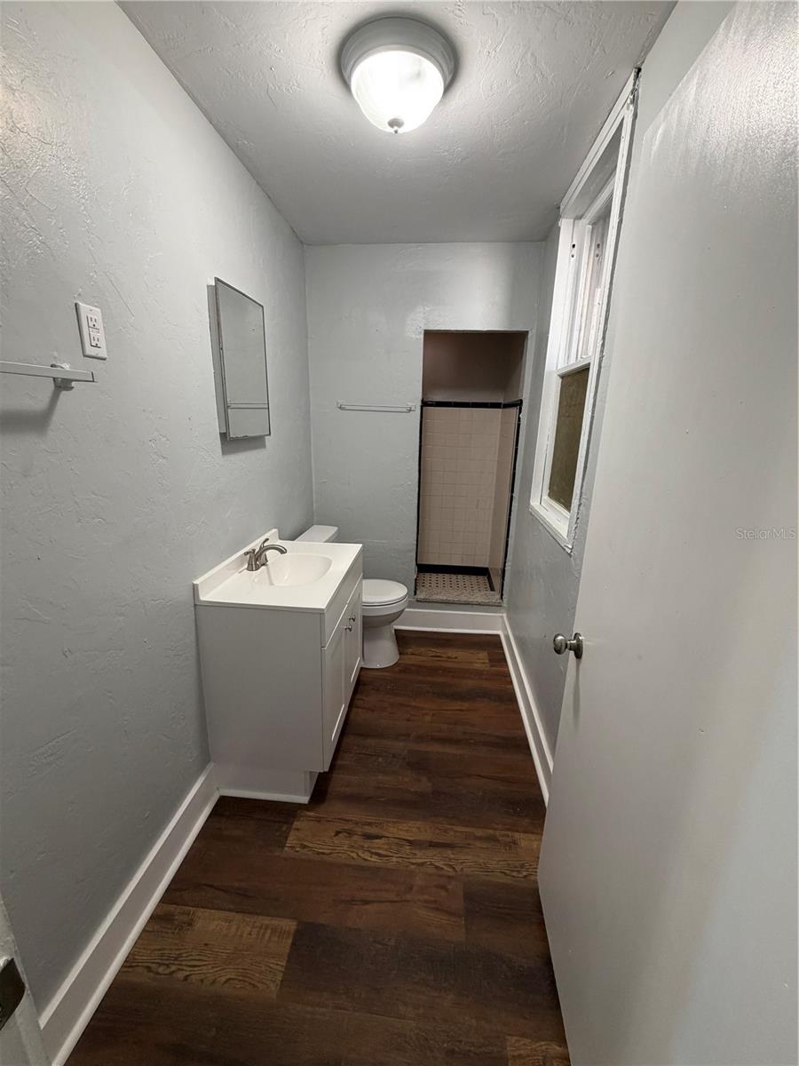 Image 13 of 17 For 325 Franklin Street