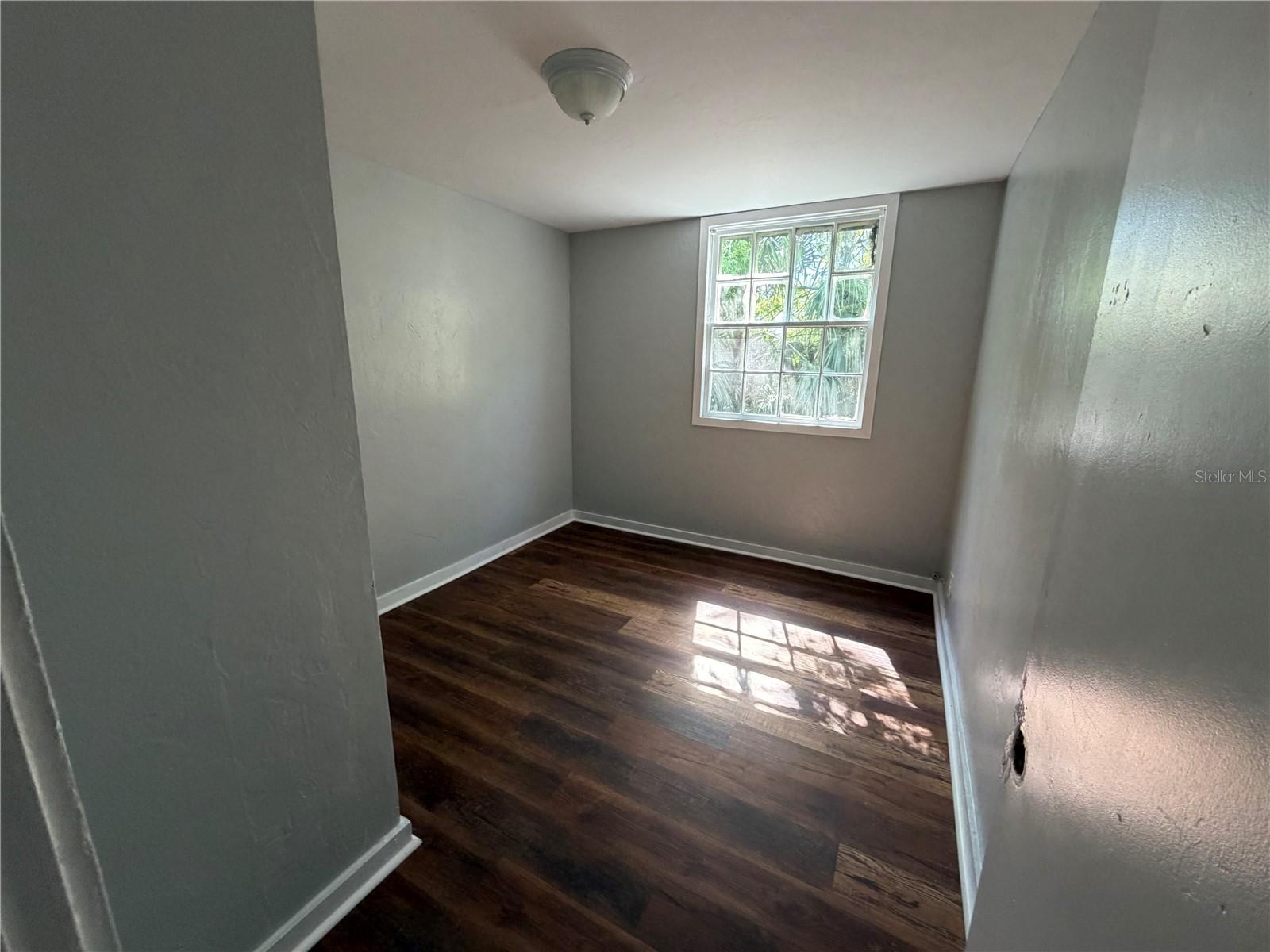 Image 14 of 17 For 325 Franklin Street