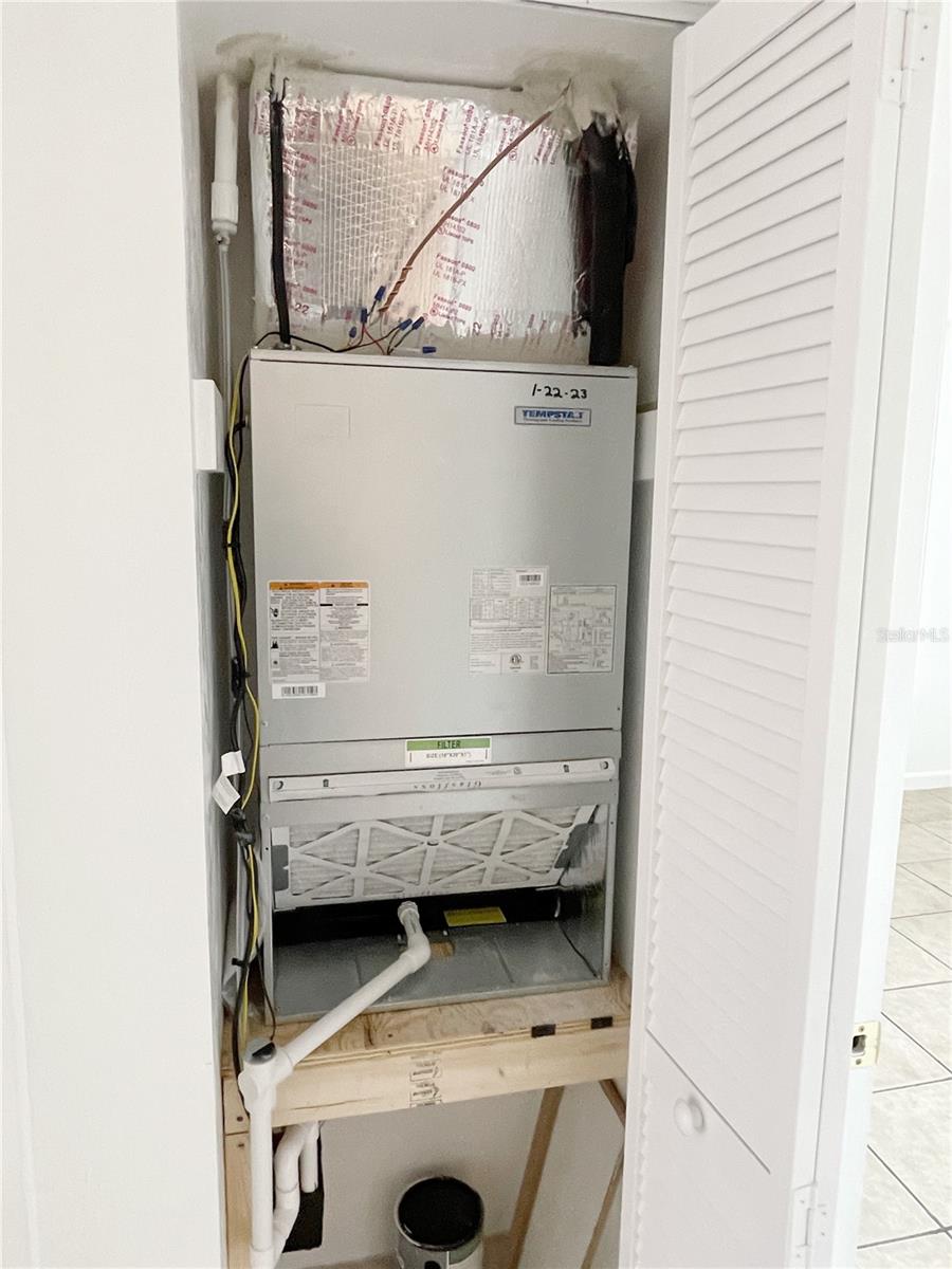 Image 10 of 18 For 411 Halifax Avenue 200