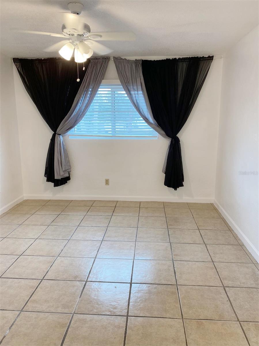 Image 13 of 18 For 411 Halifax Avenue 200