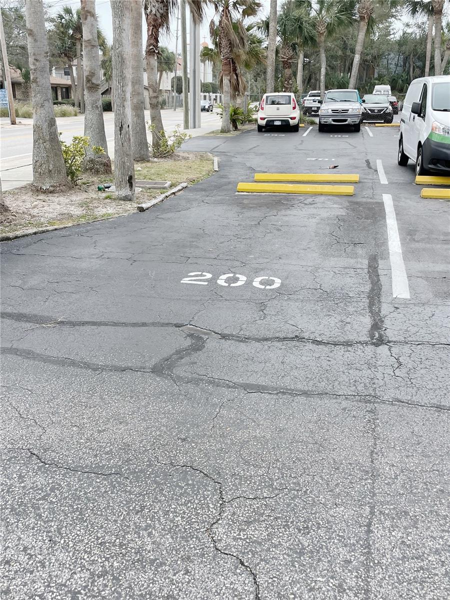 Image 16 of 18 For 411 Halifax Avenue 200