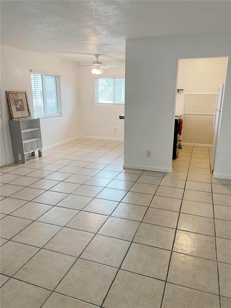 Image 7 of 18 For 411 Halifax Avenue 200