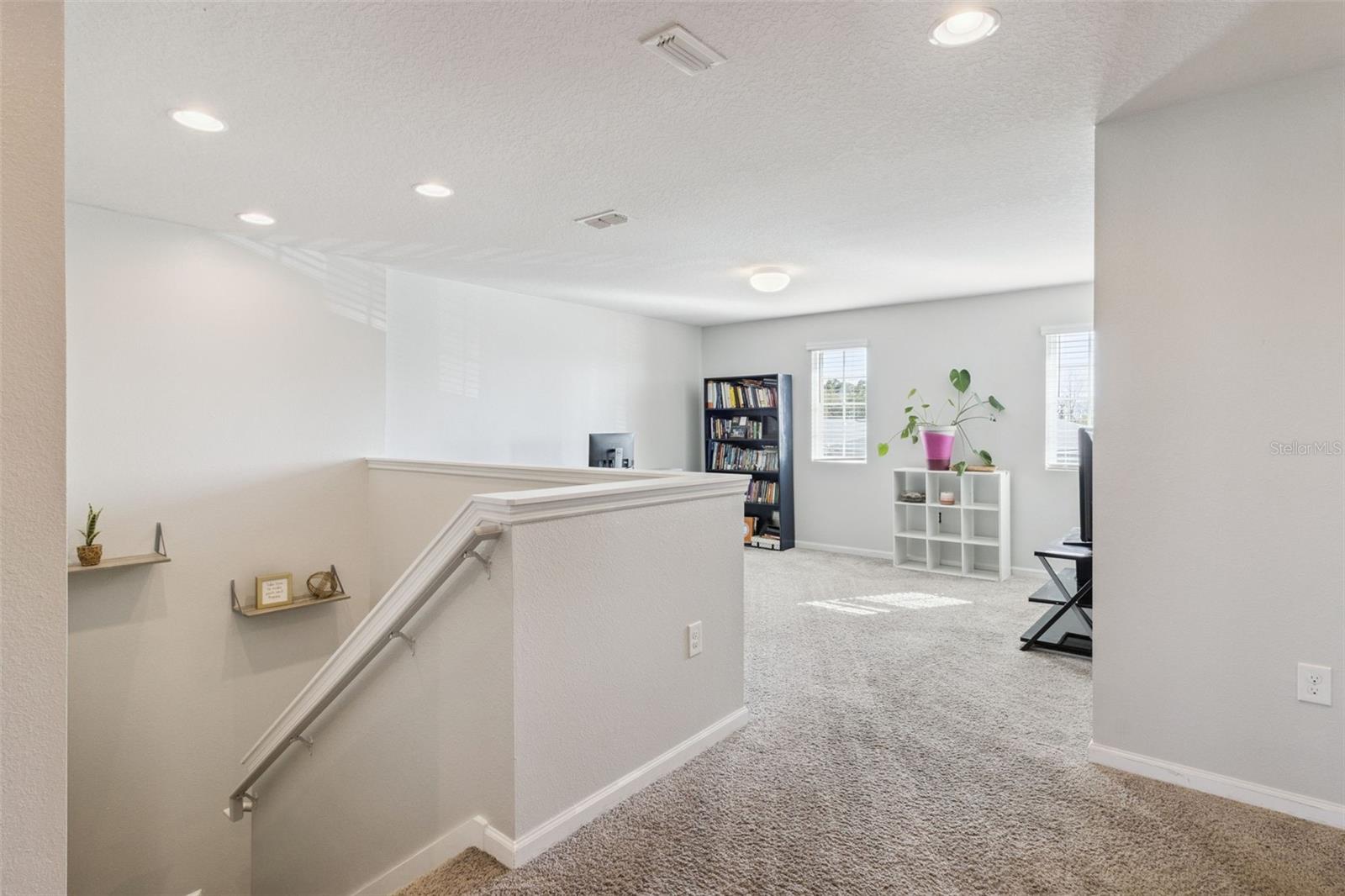 Image 16 of 51 For 252 Summershore Drive