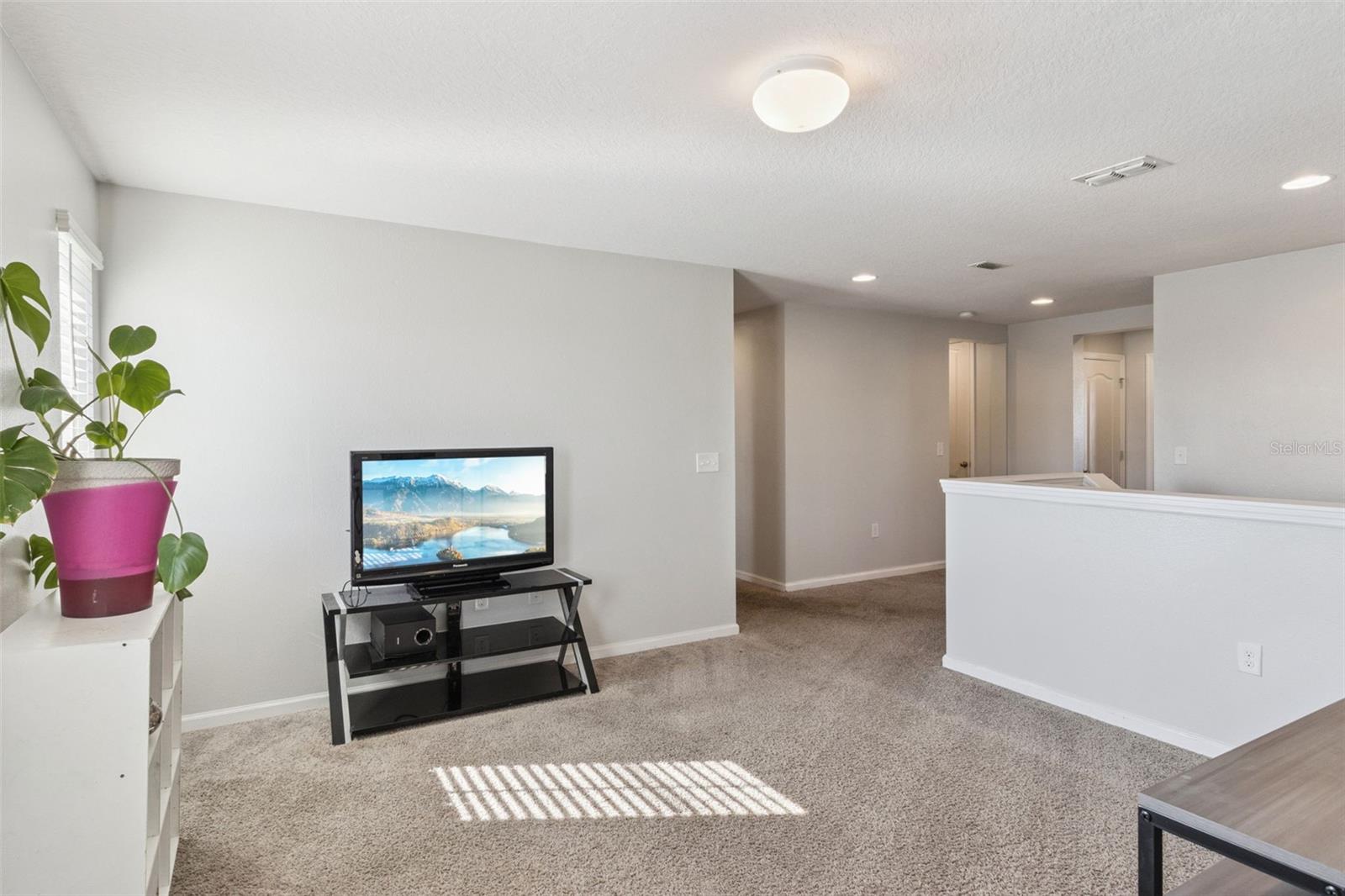 Image 18 of 51 For 252 Summershore Drive