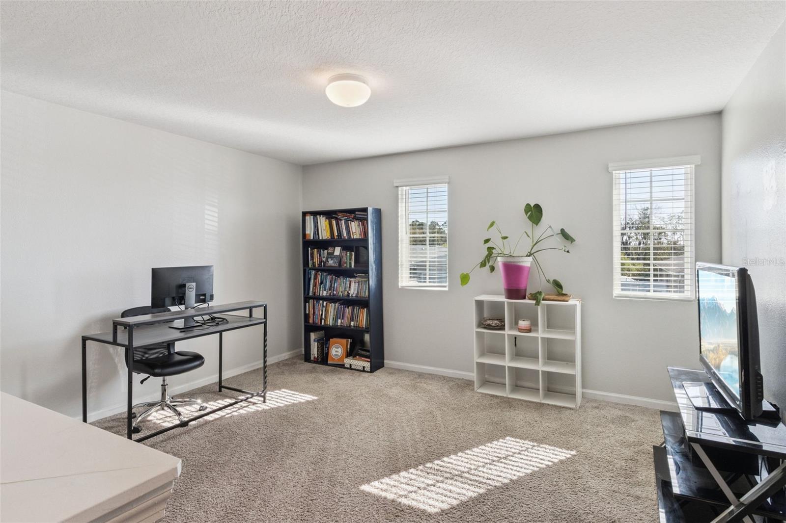 Image 19 of 51 For 252 Summershore Drive