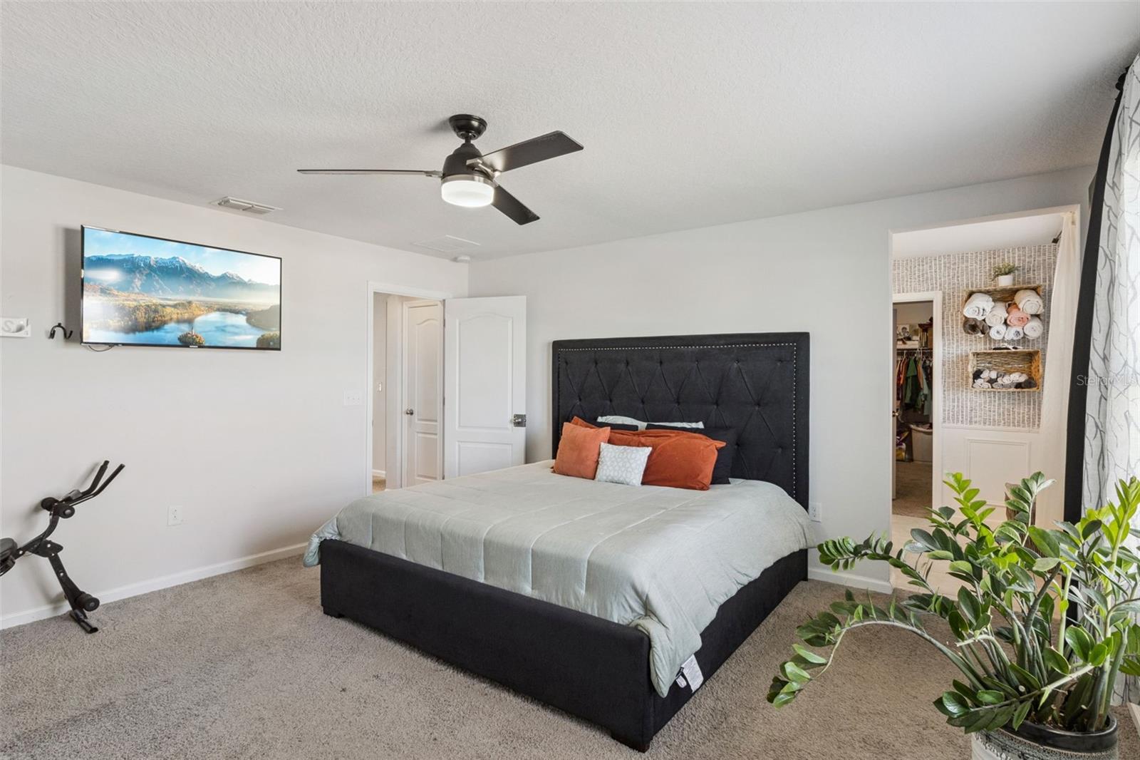 Image 21 of 51 For 252 Summershore Drive