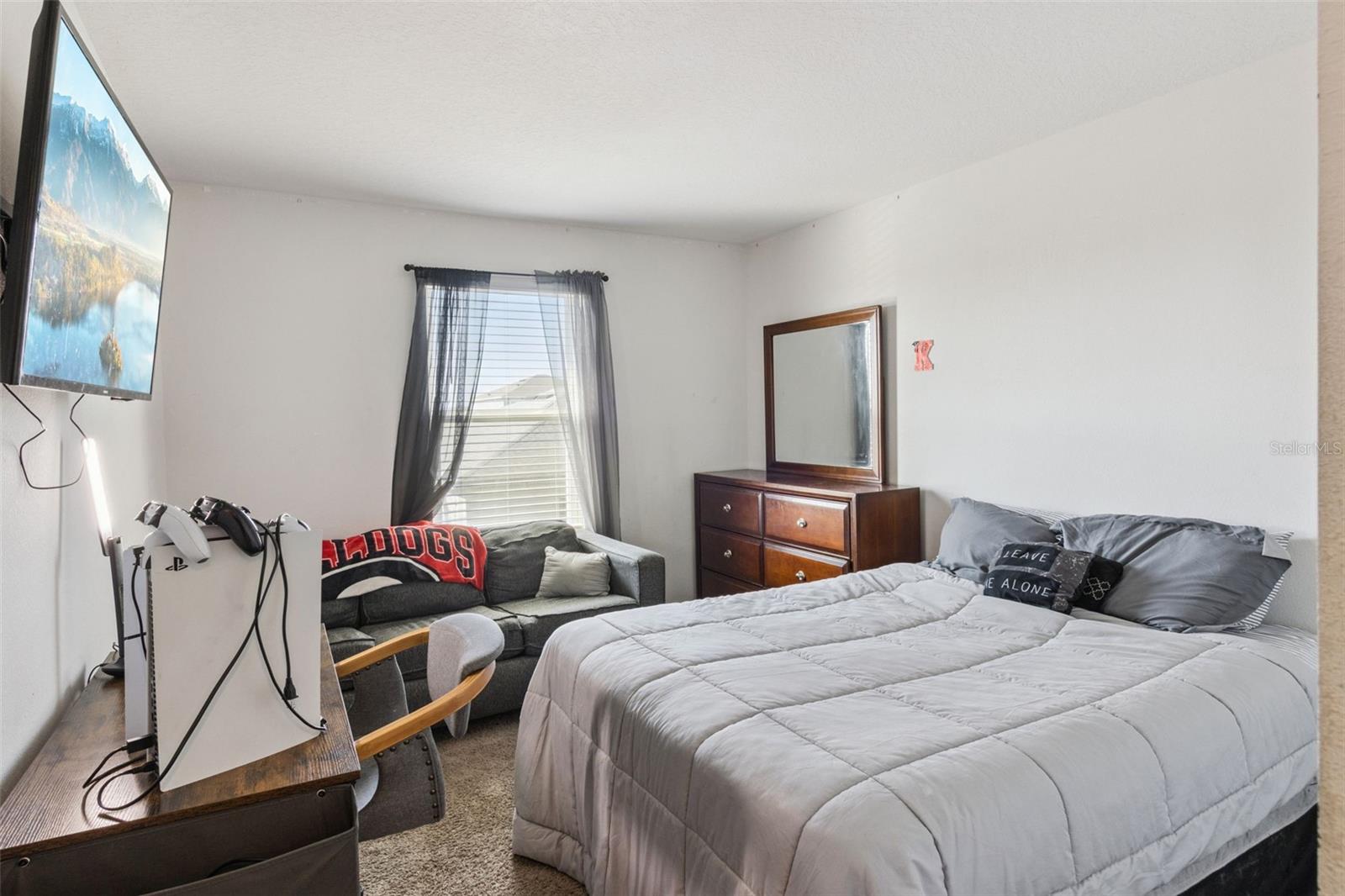 Image 25 of 51 For 252 Summershore Drive