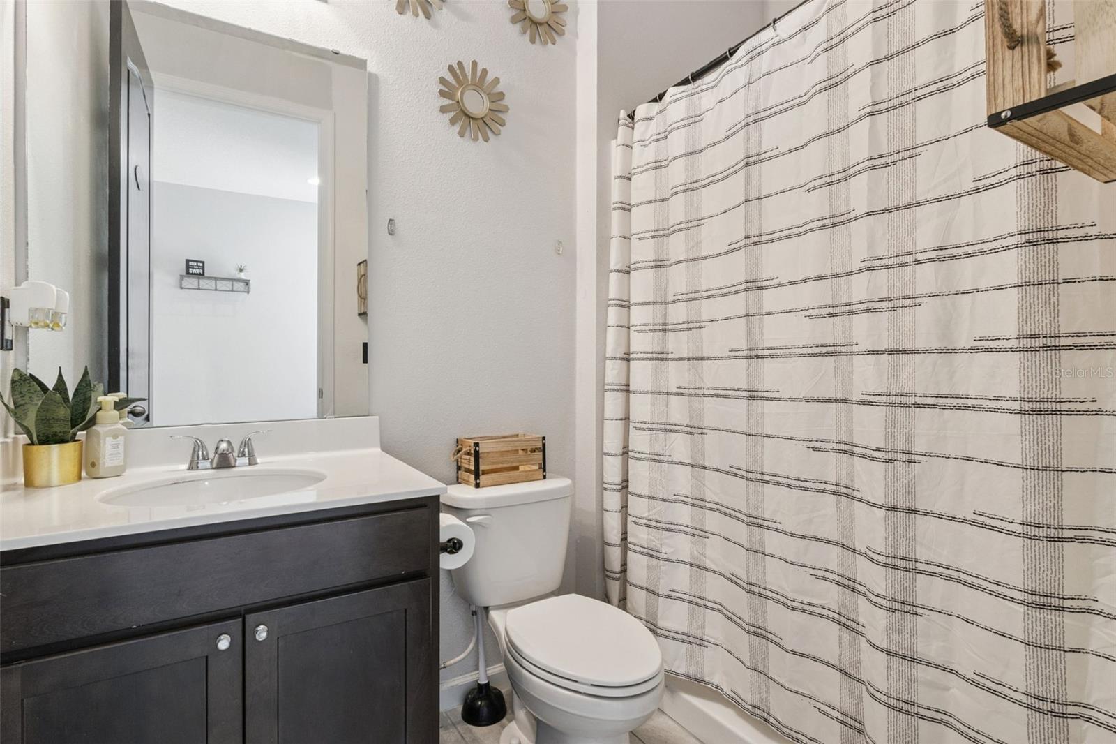 Image 31 of 51 For 252 Summershore Drive