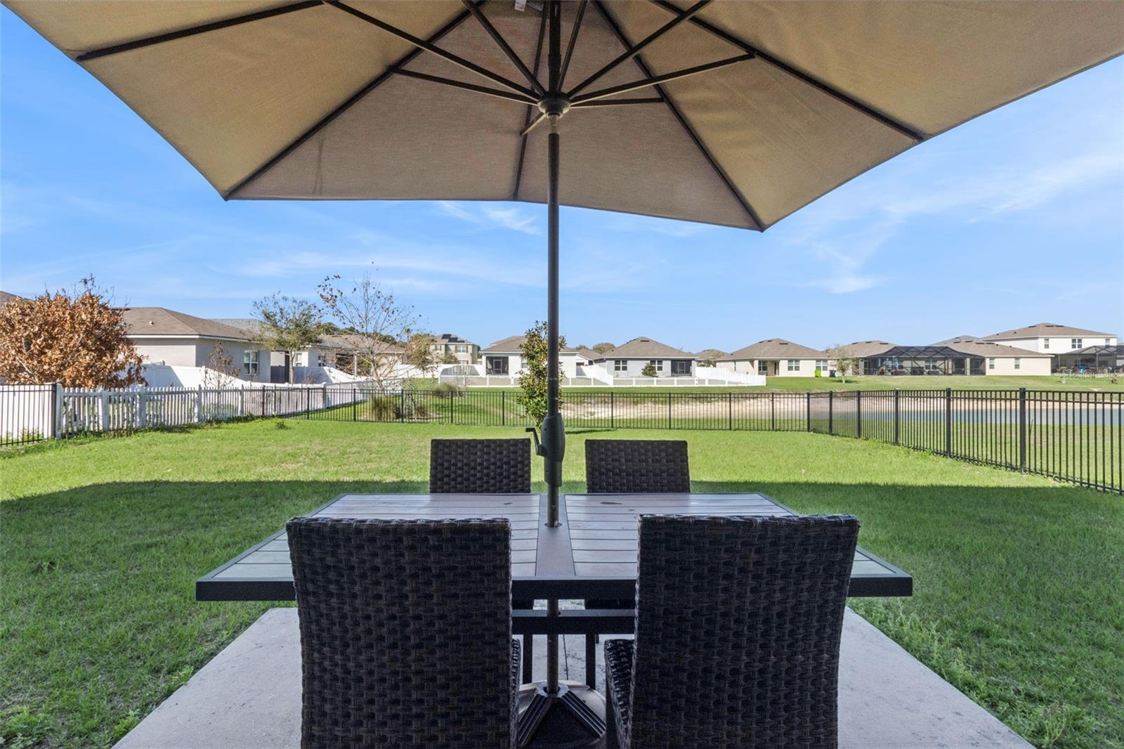 Image 36 of 51 For 252 Summershore Drive