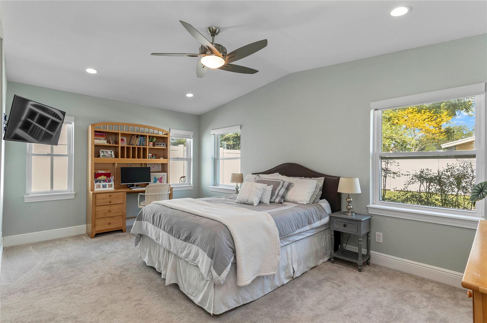 Image 23 of 50 For 150 Seneca Trail