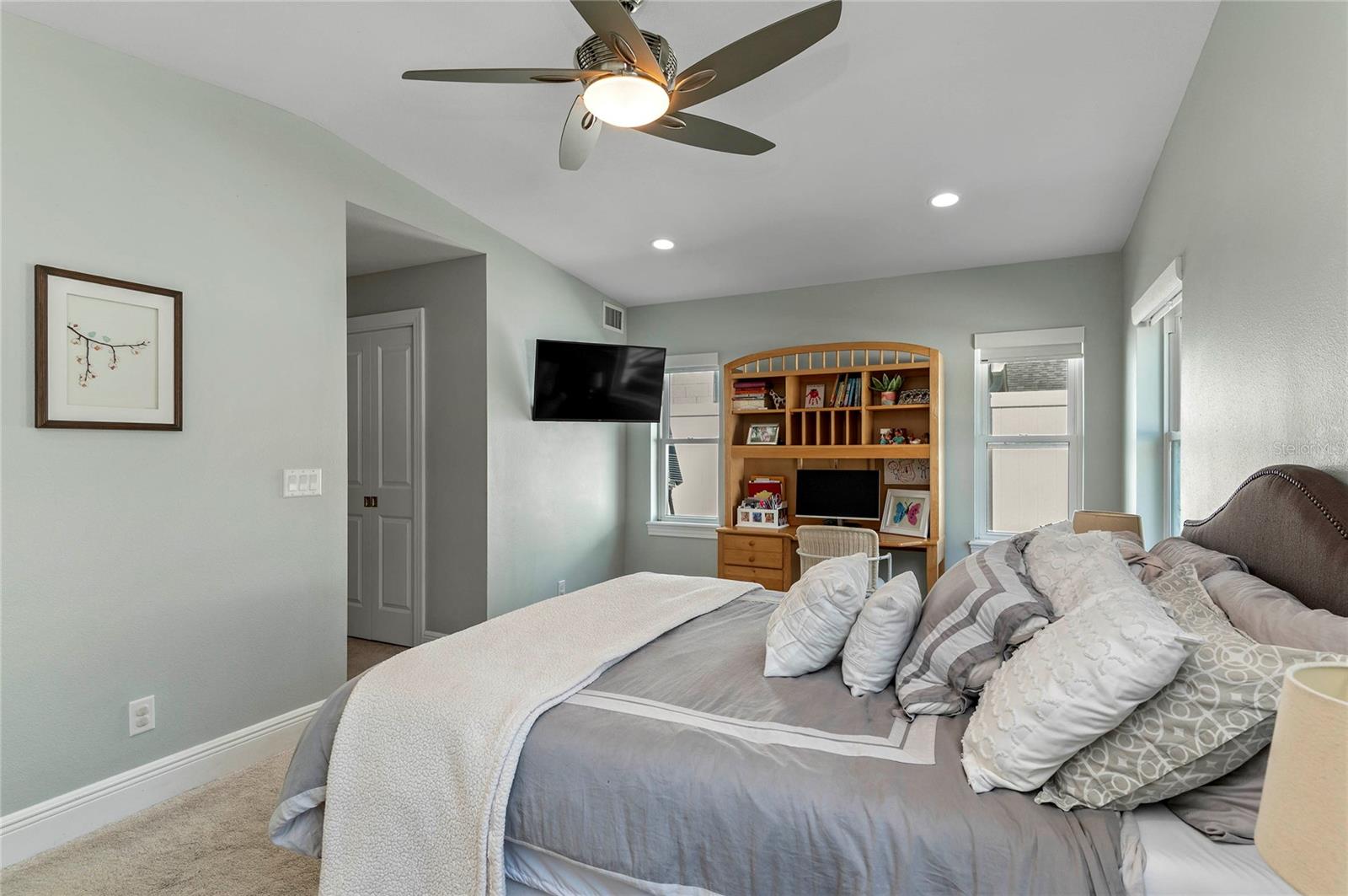 Image 24 of 50 For 150 Seneca Trail