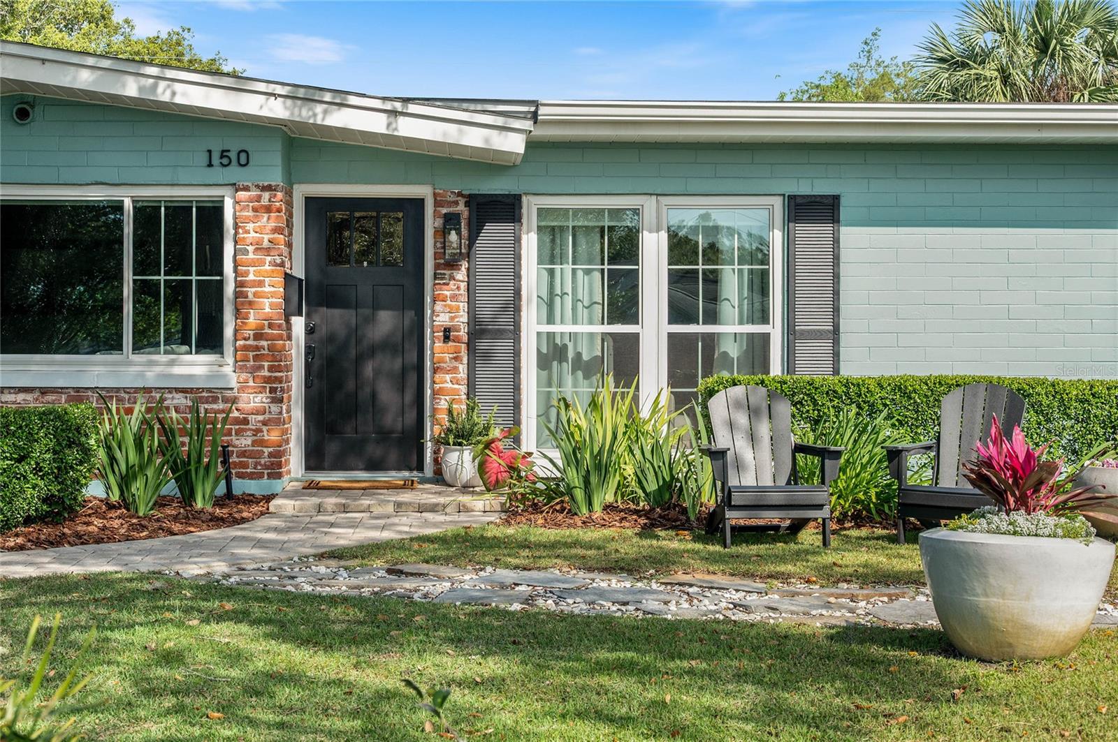 Image 3 of 50 For 150 Seneca Trail