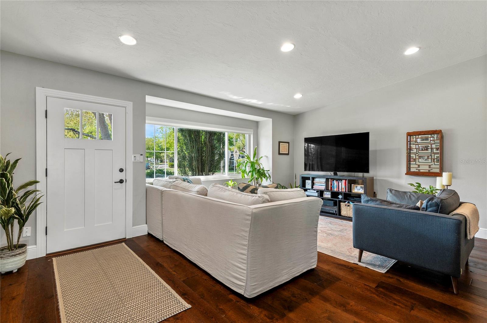 Image 5 of 50 For 150 Seneca Trail