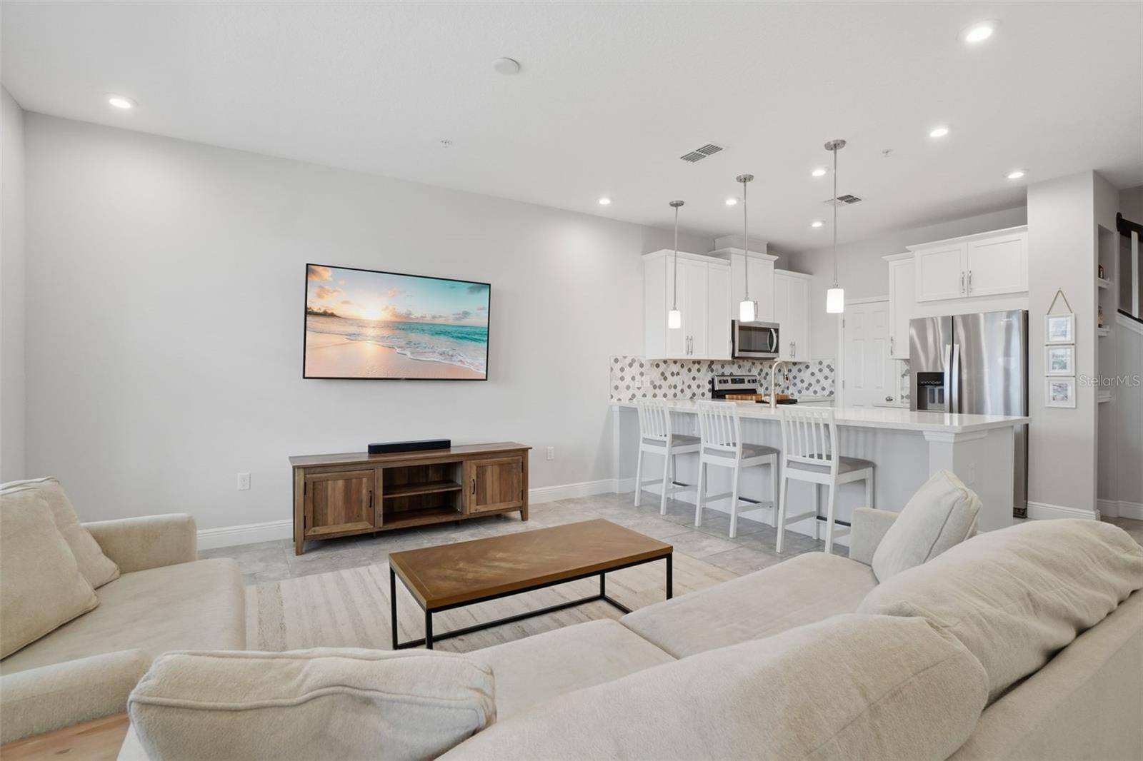 Image 3 of 25 For 10015 Randal Walk Street