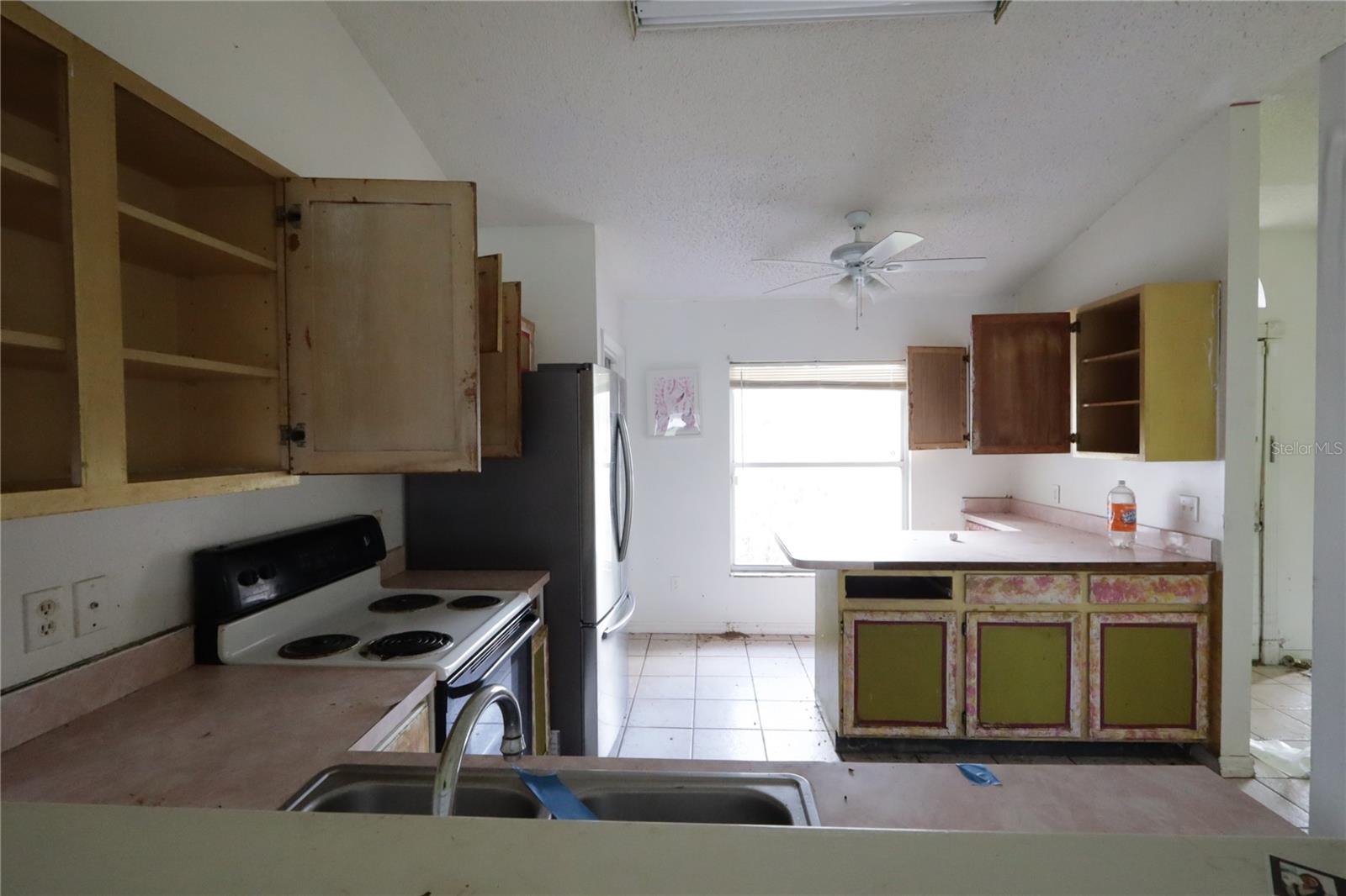 Image 11 of 24 For 11346 Cypress Leaf Dr. Drive