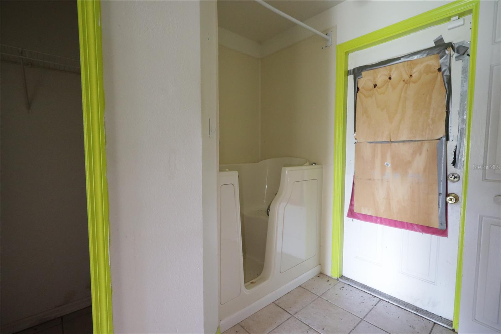 Image 15 of 24 For 11346 Cypress Leaf Dr. Drive