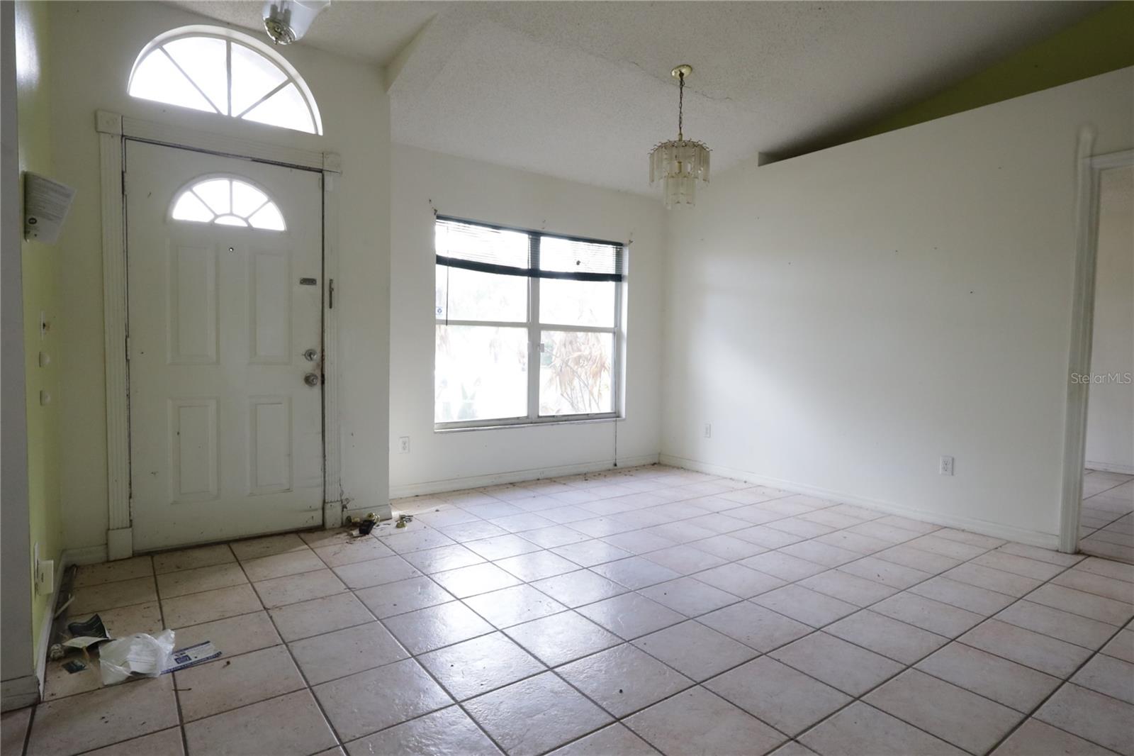 Image 4 of 24 For 11346 Cypress Leaf Dr. Drive