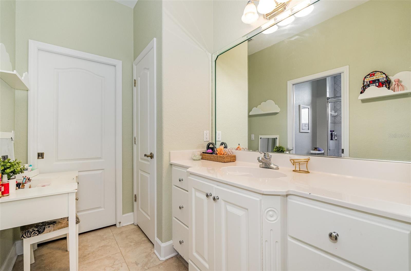 Image 16 of 25 For 5820 Herons Landing Drive