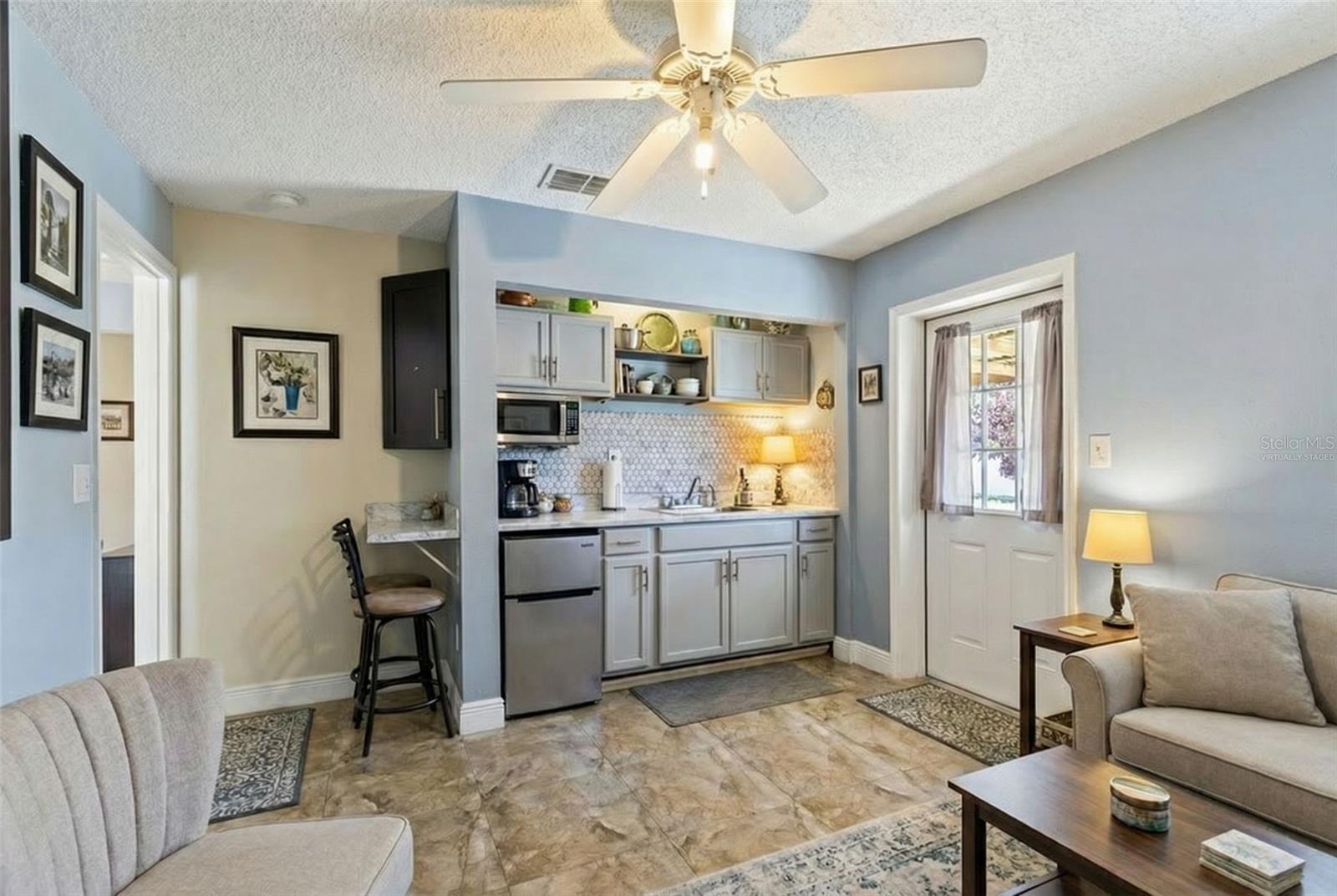 Image 17 of 28 For 853 Franconville Court