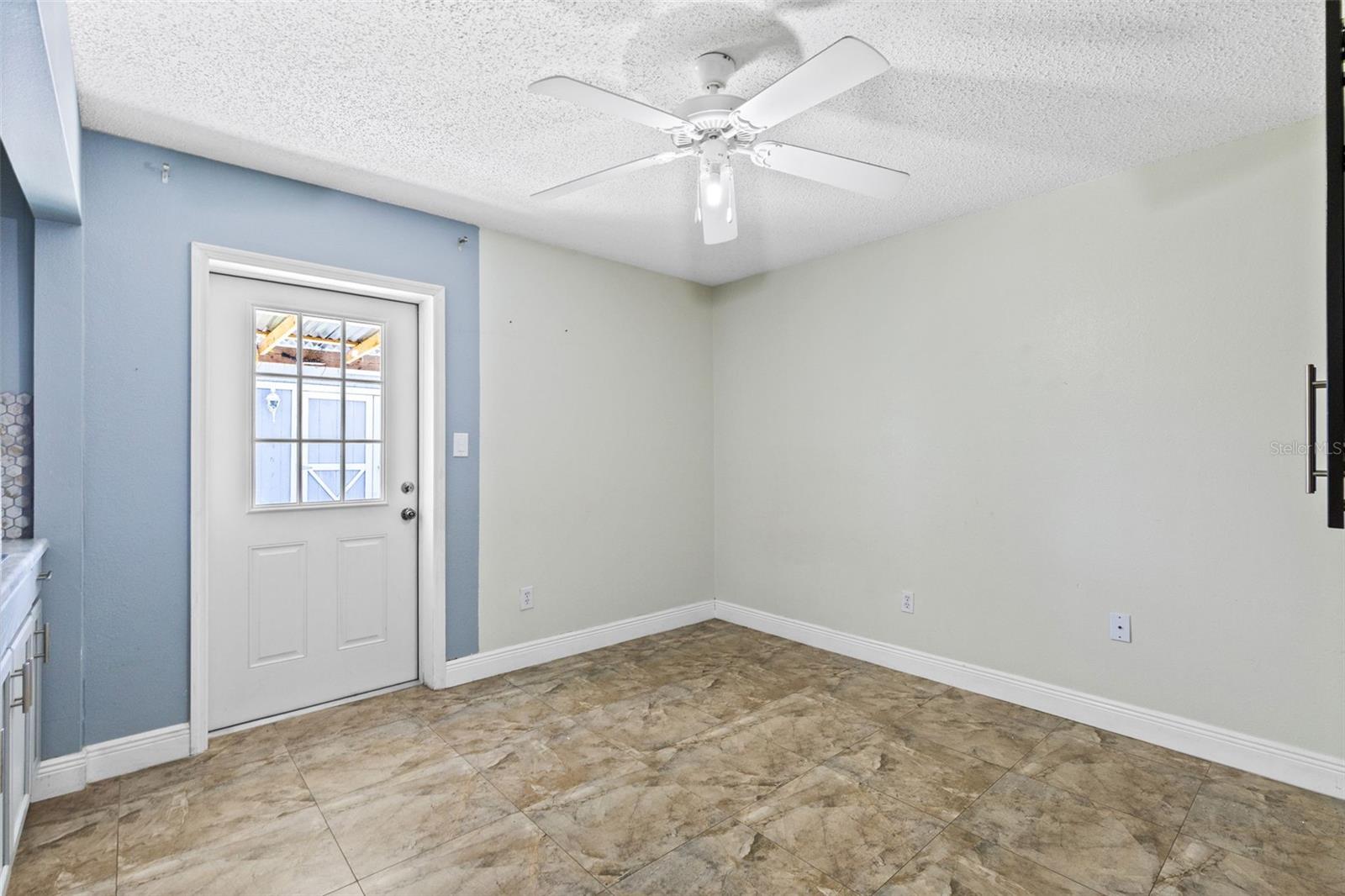 Image 18 of 28 For 853 Franconville Court